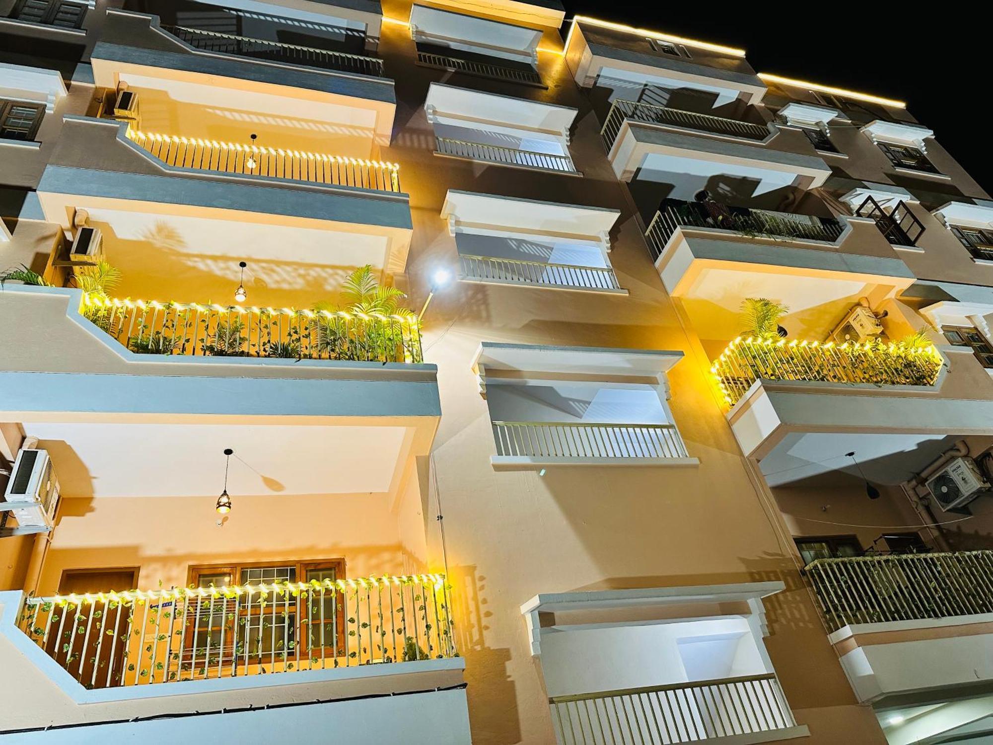 Zoomstay - 3Bhk Apartments Varanasi Dış mekan fotoğraf