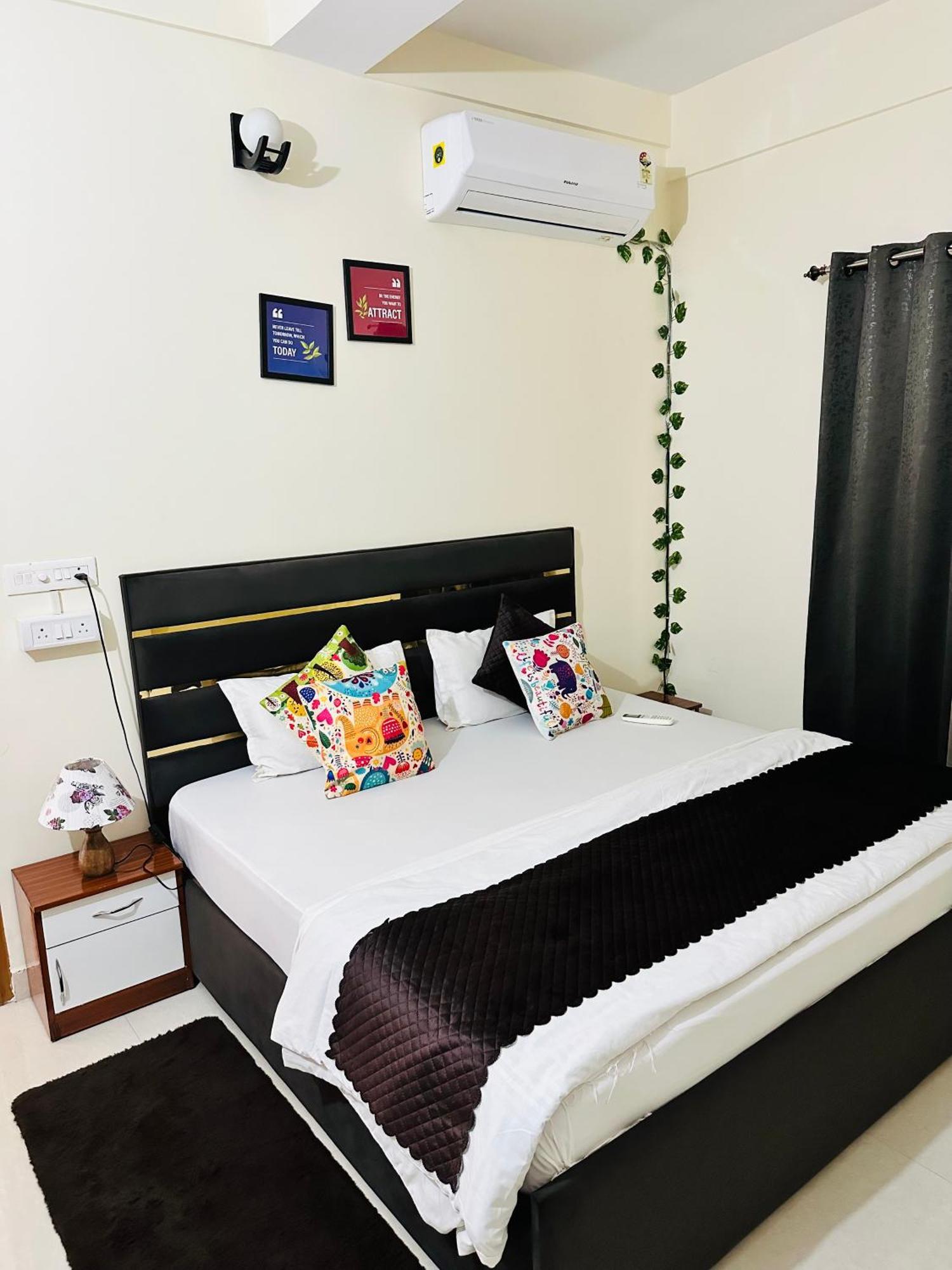 Zoomstay - 3Bhk Apartments Varanasi Dış mekan fotoğraf