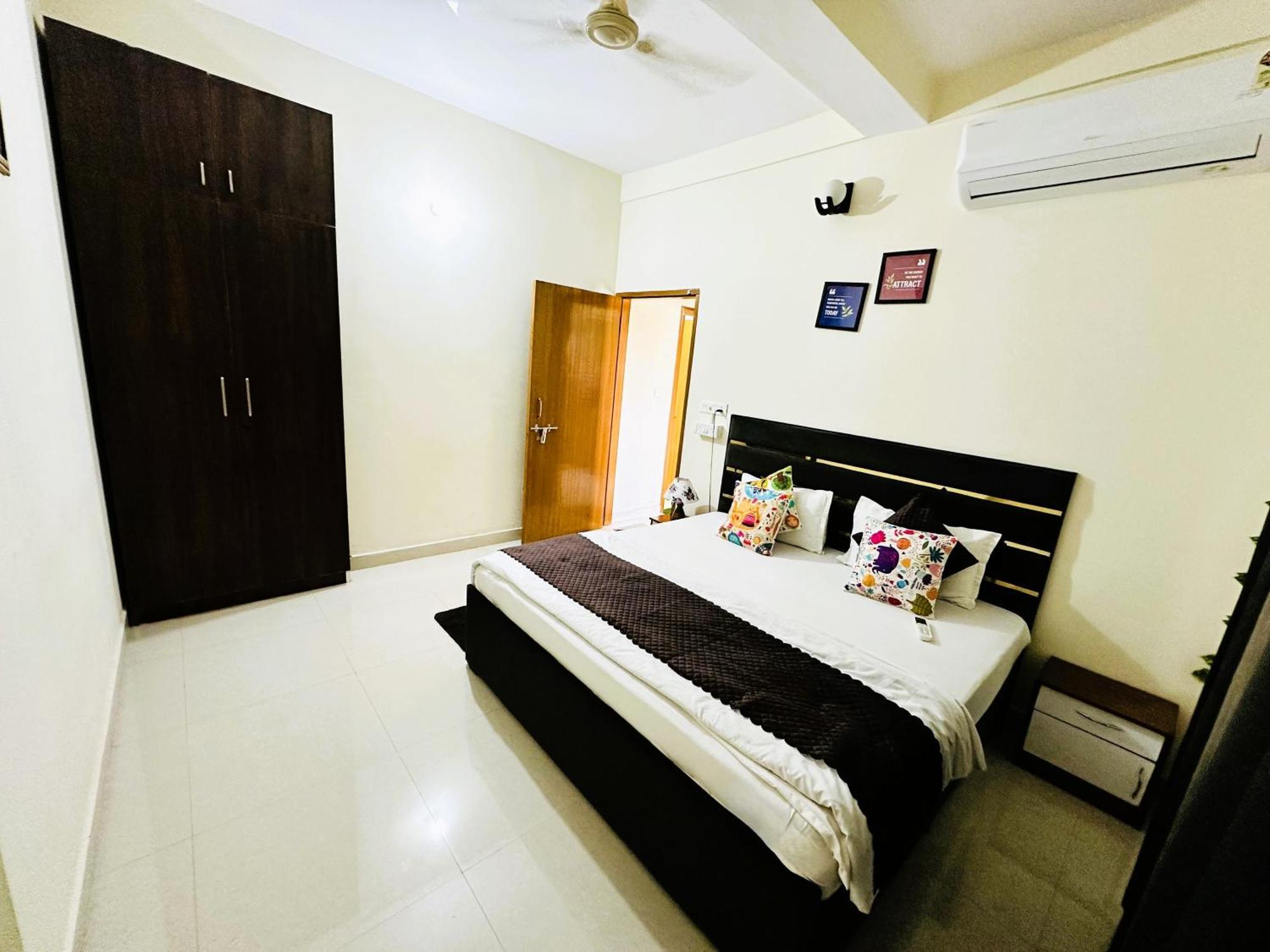 Zoomstay - 3Bhk Apartments Varanasi Dış mekan fotoğraf