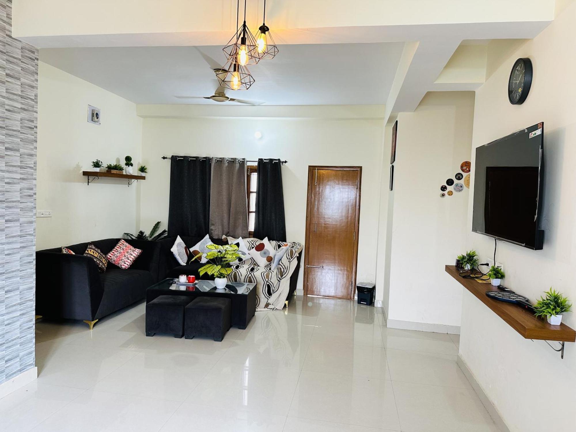 Zoomstay - 3Bhk Apartments Varanasi Dış mekan fotoğraf